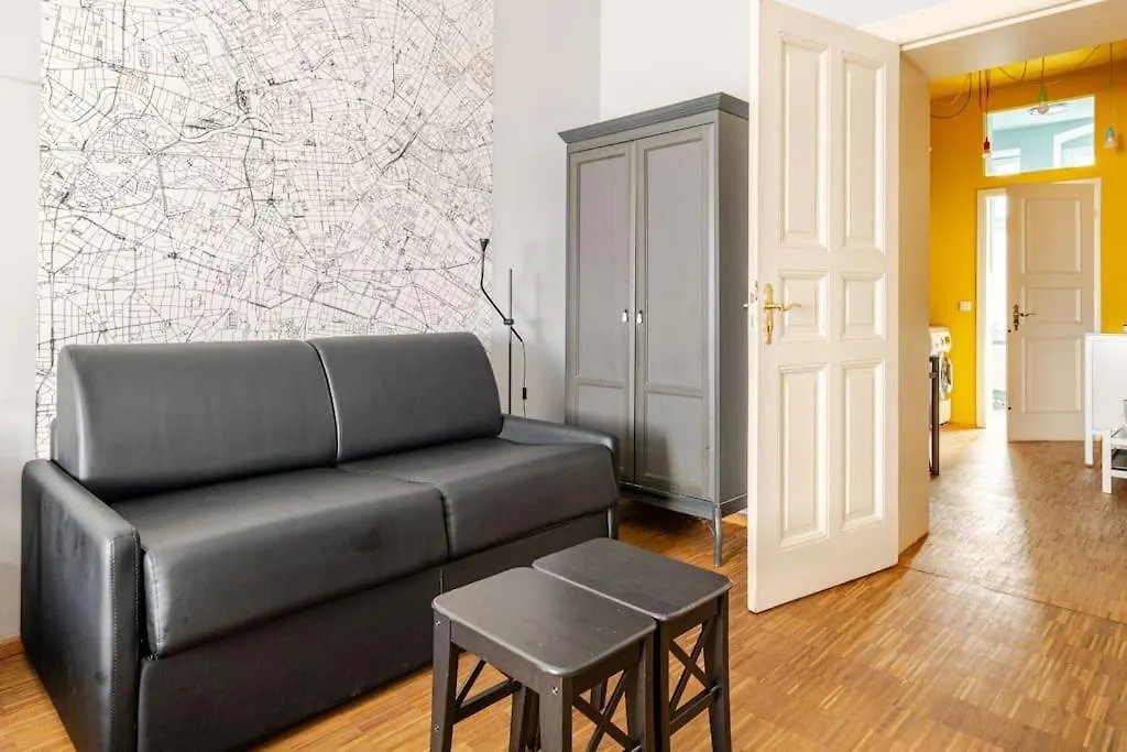 Nap Club - Stylish & Quiet Base In Vibrant Kiez Appartement Berlijn Duitsland