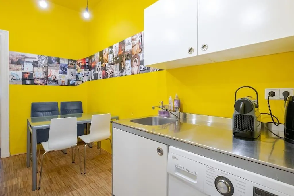 Nap Club - Stylish & Quiet Base In Vibrant Kiez Appartement Berlijn